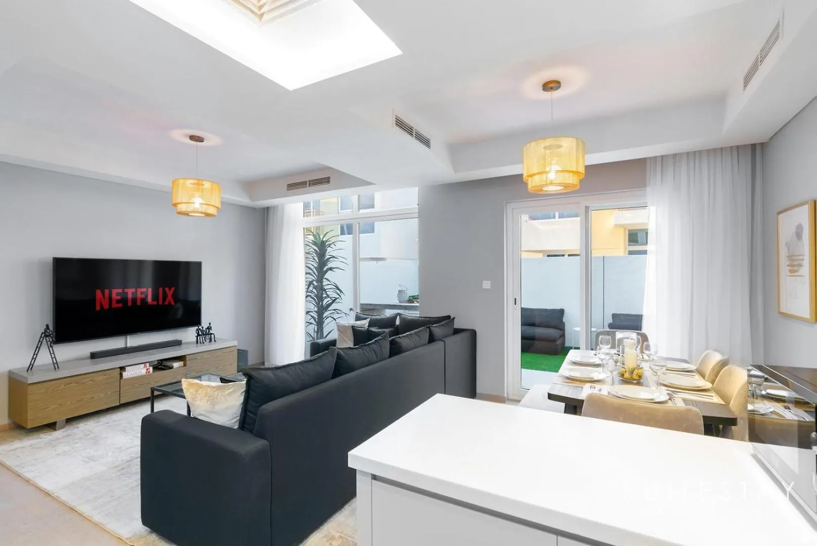 Luxurious Villa In Residential Community Dubai